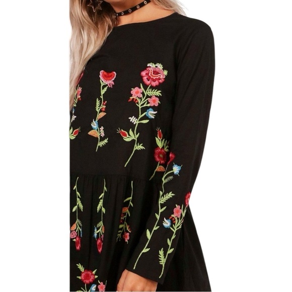 Black Embroidered Tunic Floral Dress, Rayon, Bell Sleeves Keyhole Back Size XXL - Picture 11 of 11